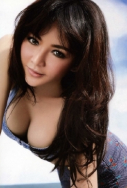 YORITA exclusive Black hair Manchester escort based in 