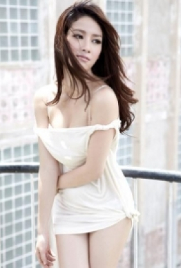 MICHELLE exclusive Black hair Manchester escort based in 