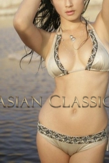 Exclusive Dark Brown haired London escort MONICA is 5'8