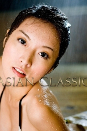 Exclusive Black haired London escort MALITAN is 5'5