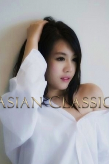 Exclusive Black haired London escort REBECCA is 5'6