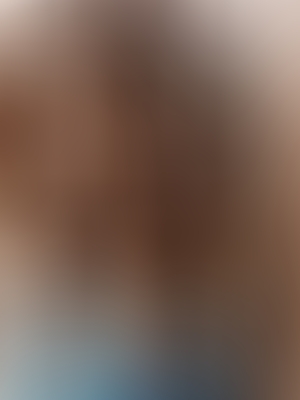 Exclusive Dark Brown haired London escort JULIER is 5'7