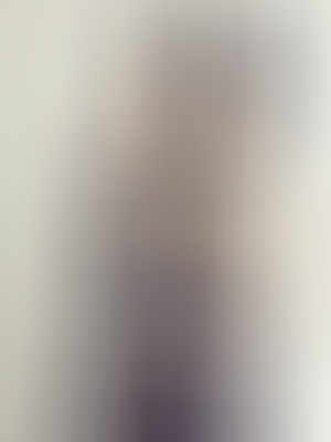 Exclusive Black haired London escort VANESSA is 5'7